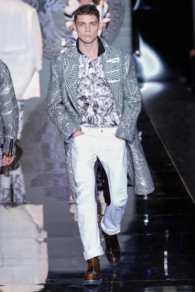 Look 7